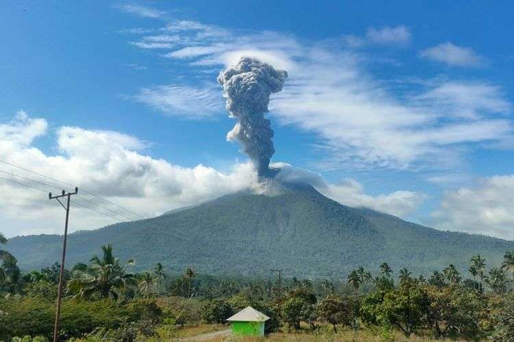 Gunung Lewotobi