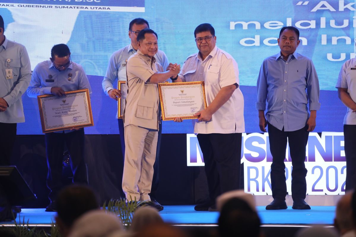 Mendagri bersama Pemda