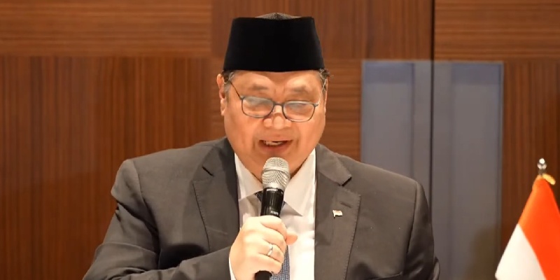 Airlangga Hartanto selaku Menteri Koordinator Bidang Perekonomian Republik Indonesia
