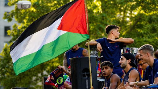 Lamine Yamal Kibarkan Bendera Palestina