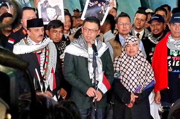 Menlu sambut kedatangan 9 WNI