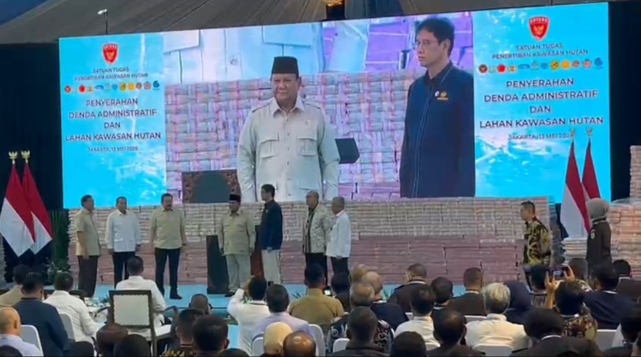 Penyerahan Denda Administratif dan Lahan Kawasan Hutan