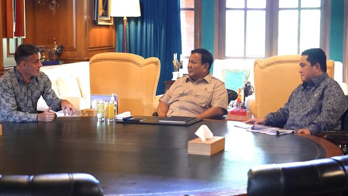 Prabowo bertemu John Herdman dan Erick Thohir