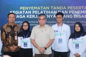 Menteri Ketenagakerjaan Yassierli membuka pelatihan dan penempatan tenaga kerja penyandang disabilitas di Boyolali.